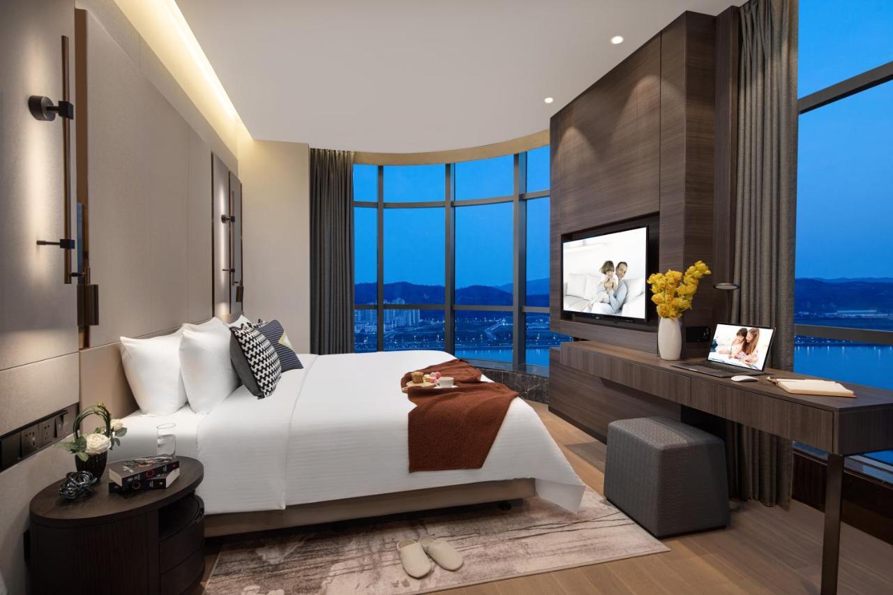 Rezen Hotel Zhuhai Hengqin Border And Exhibition Center Branch ภายนอก รูปภาพ